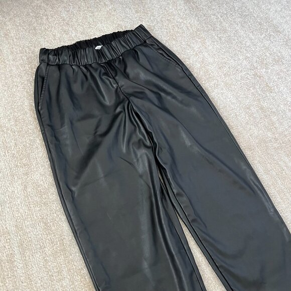 3 for $6 Lisadnyc The Drop Vegan Leather Crop Black Pants M - Picture 3 of 10